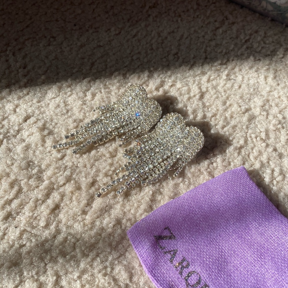 Zarqua Nina heart earclip